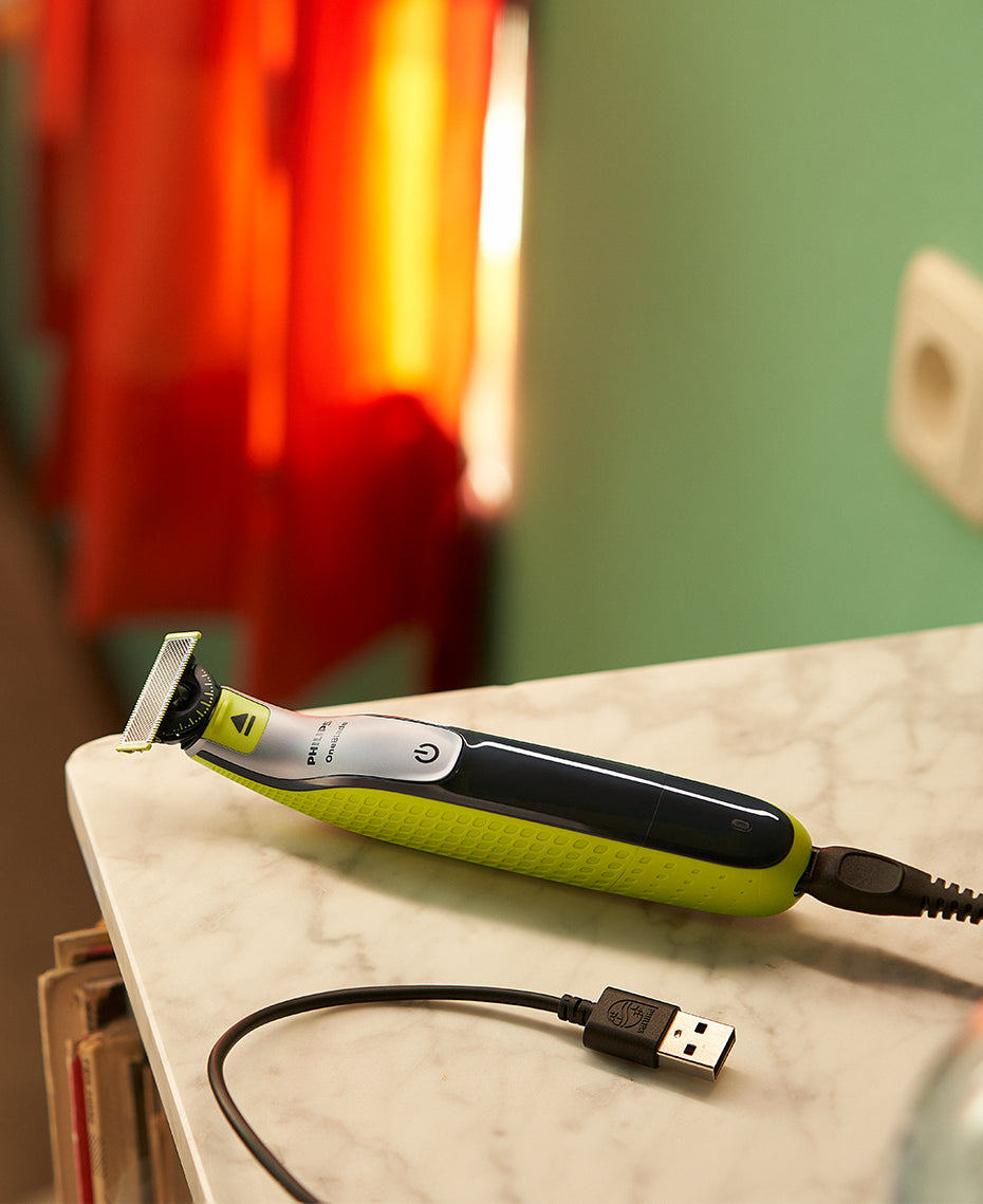 Philips OneBlade 360 - Waterproof Men's Grooming Handheld Shaver Trimmer Clipper