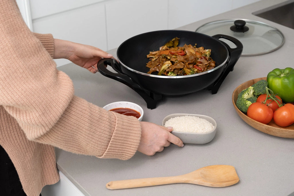 Electric Pan 4.5L Non-Stick Wok Cooking Skillet | Benchtop Frying Frypan Kitchen Supplies