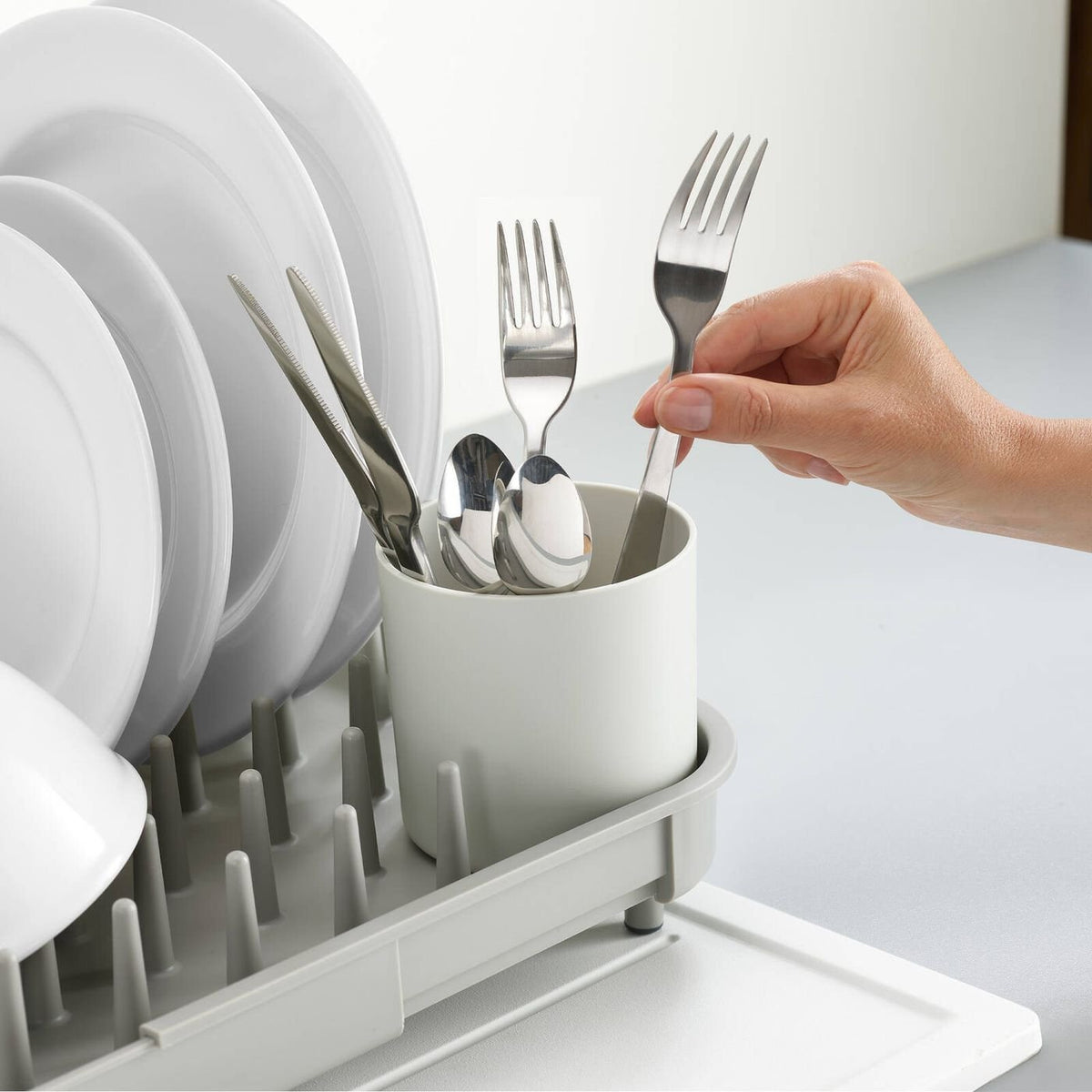 Joseph Joseph Expandable Dish Drying Rack | Plate Bowl Drainer Cutlery Holder | Kitchen Organizer Storage