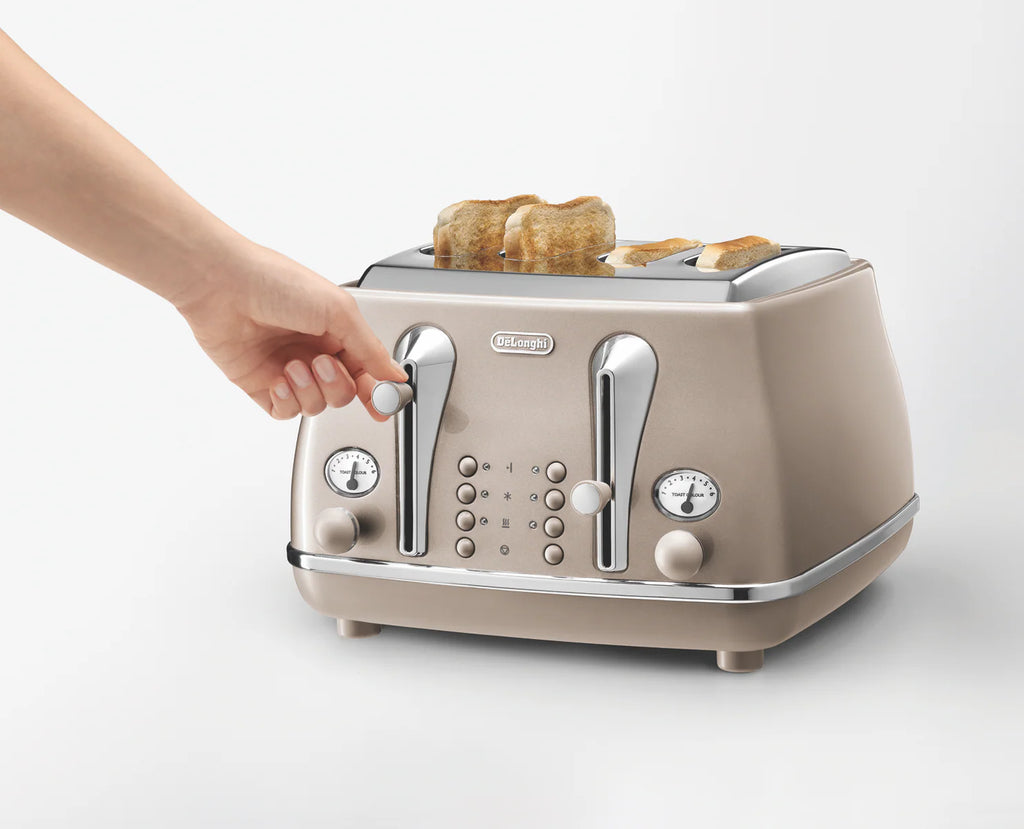 De'Longhi Retro 4 Slice Toaster - 1800W Stainless Steel Bread Browning Toast Maker - Wedding Anniversary Birthday Gift Set
