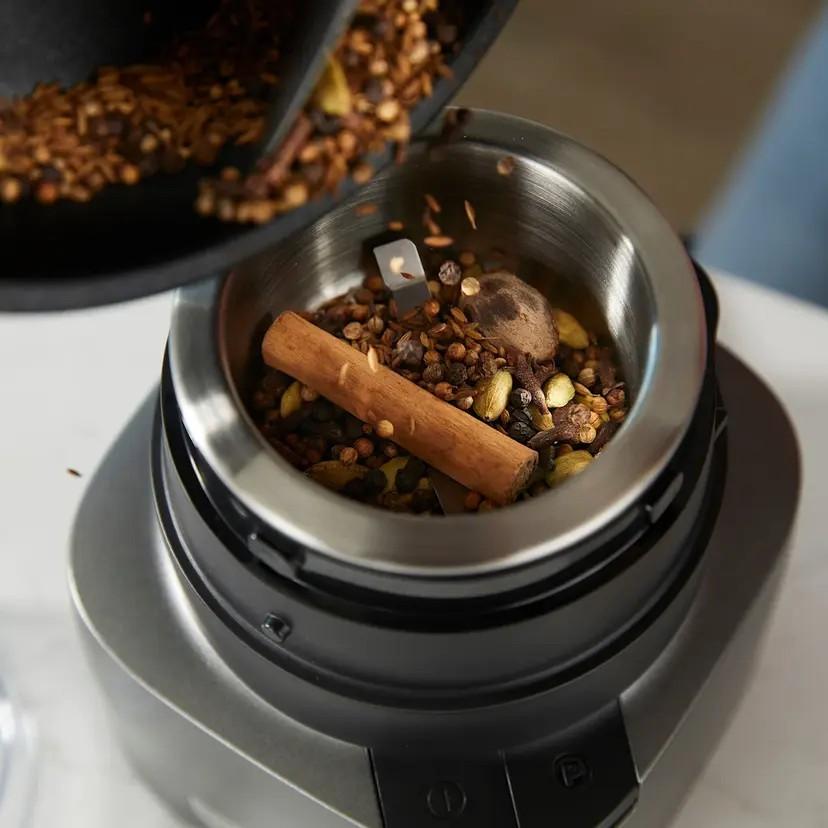 Kenwood CHP80000SI Duo Prep 2 in 1 Chopper and Grinder | Dishwasher Safe Parts | High Speed Metal Grinder | Powerful 800W Motor | Compact Design