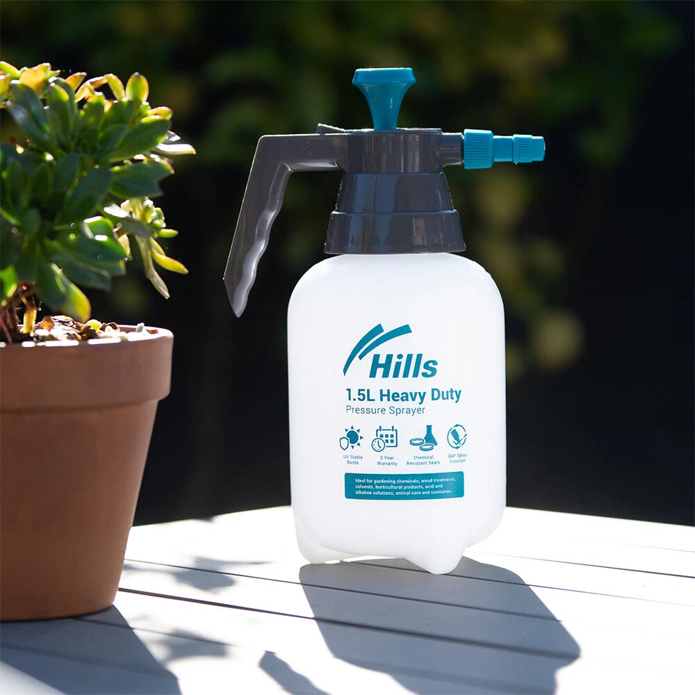 Hills 1.5L Garden Pressure Sprayer, Heavy Duty, UV Stable Bottle, Chemical Resistant Seals, Adjustable Jet/ Mist Spray Nozzle