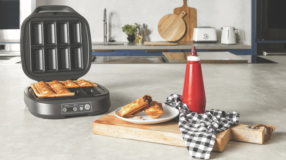 Breville Pie Maker Sausage Roll Machine | Electric Quiche Pastry Cooker | 2000W Stainless Steel Kitchen Appliance