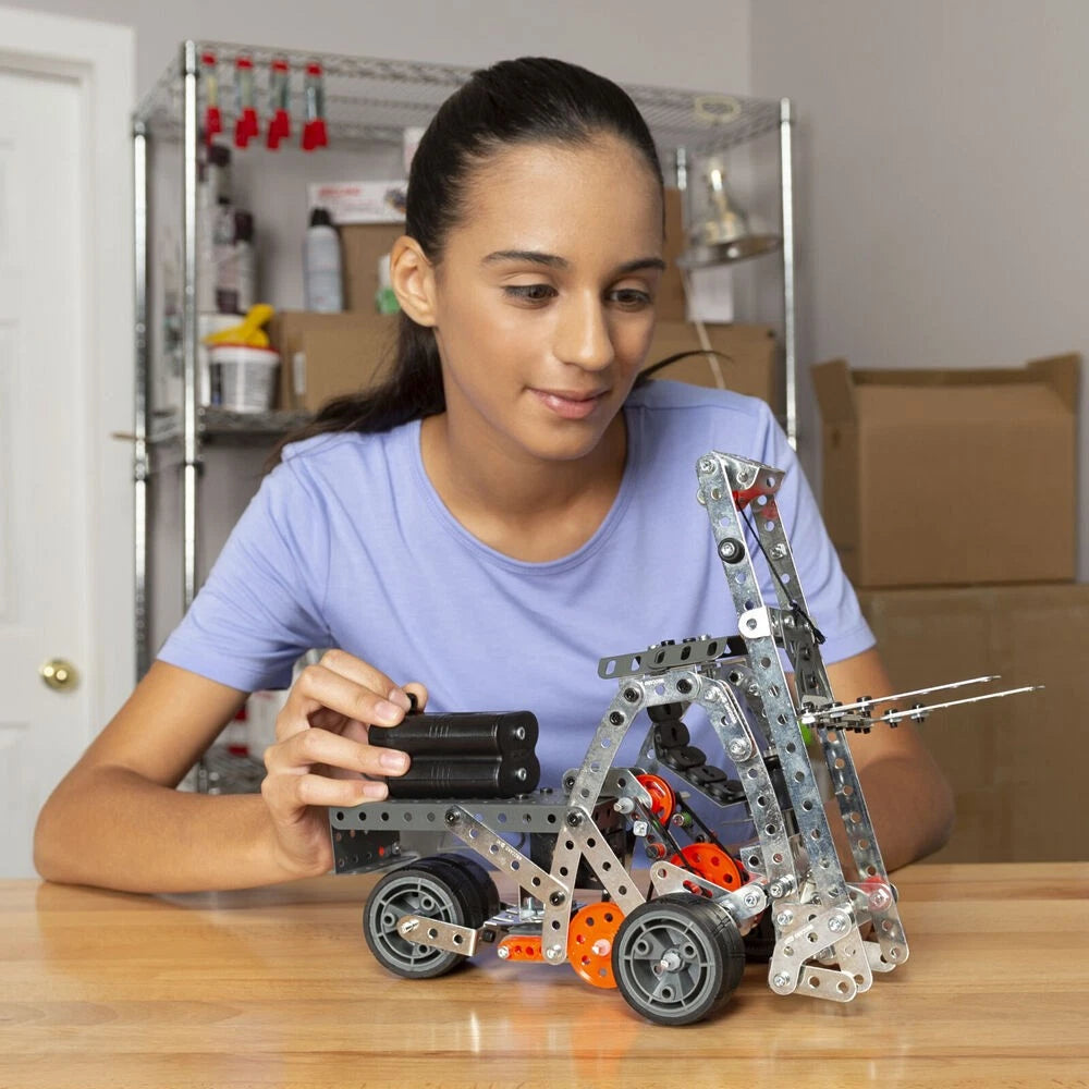 638pc Kids Constuction Model Set, Builds up to 25 Models (Helicopter, Crane, Vehicle, etc), Comes with Hard Carry Case