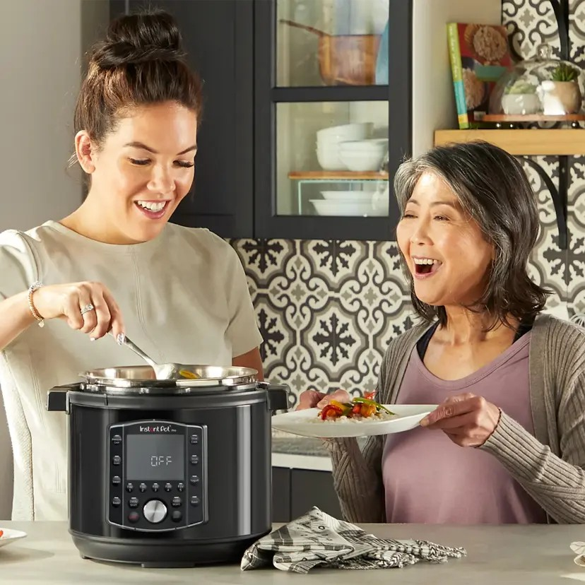 Instant Pot Pro Multi Cooker 5.7L | Ten Appliances in One | Single Touch | Fast Pre-Heat