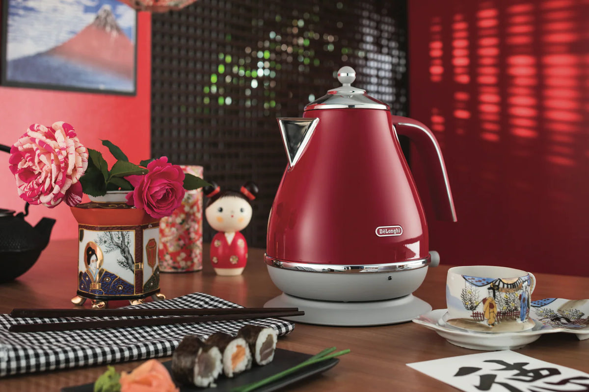 DeLonghi 1.7L Electric Kettle 2000W Water Jug Heated Hot Water Tea Coffee Portable Kettle